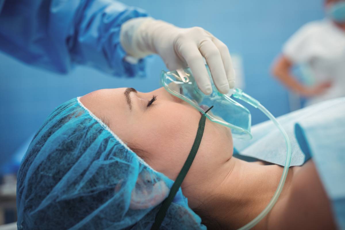 Options for Oxygen Supply During Anesthesia and Surgery